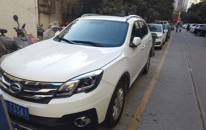 避免洗車店排隊(duì)洗車，上門洗車一鍵清爽出行